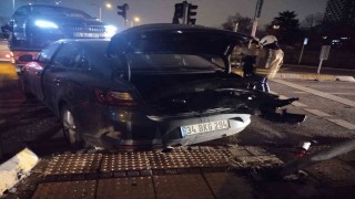 Kartalda iki otomobil çarpıştı: 2 yaralı
