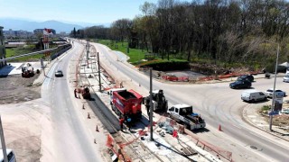 Kartepe Tramvay Hattında duraklar kurulmaya başlandı