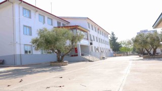Katliamın yaşandığı Ayser Çalık Ortaokulu 23 Nisanda sessiz