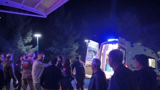 Kavgayı ayırmak isterken bacağından vuruldu