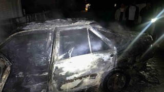 Keşanda park halindeki otomobilde çıkan yangın söndürüldü