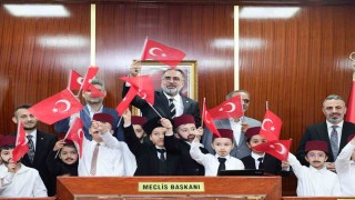 Kestel Belediyesi Meclis Salonunda miniklerden tarihi canlandırma