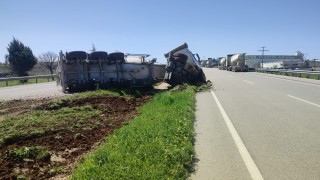 Kiliste beton mikseri devrildi
