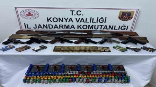 Konyada jandarma çok sayıda silah ve silah parçası ele geçirdi: 3 tutuklama