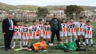 Körfezde 23 Nisan futbol turnuvasının şampiyonu Atatürk Ortaokulu oldu