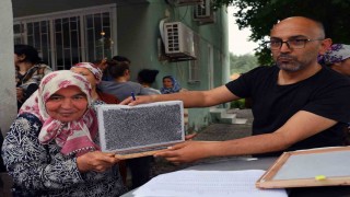 Köyceğizde 98 üreticiye İpekböceği larvası dağıtıldı