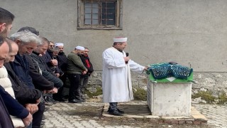 Köyün neşesi engelli genç herkesi gözyaşlarına boğdu: İmam ayakta durmakta güçlük çekti