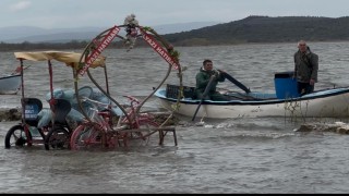 Küçük Venedik turizm sezonunu açtı ama yolları kapandı
