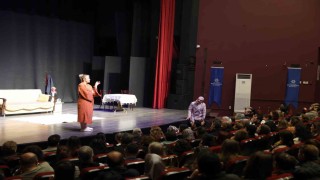 Kültür ve sanatın kalbi Aydında atıyor