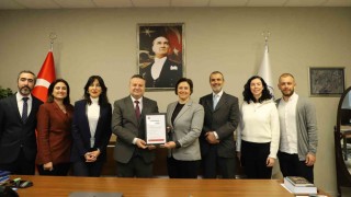 Küresel iş birliği ile mezunlara uluslararası kariyer fırsatı
