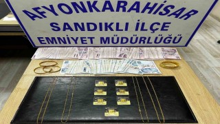 Kütahyada sahte altınla dolandırıcılık yaptılar, Afyonda yakalandılar