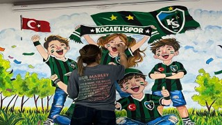 Liseli öğrencilerden Kocaelispora özel duvar resmi