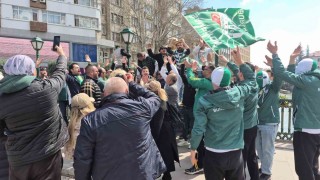 Maç için gelen Bursaspor taraftarı, Eskişehiri hareketlendirdi