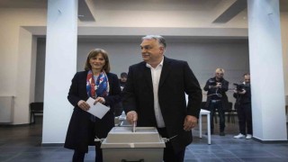 Macaristanda ilk sonuçlara göre seçimi muhalefet lideri Peter Magyar kazandı