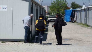 Malatyada kendini konteynere kilitleyen genç polisi alarma geçirdi