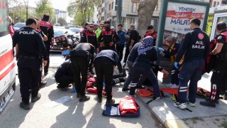 Malatyada yunus timleri kaza yaptı: 2 polis yaralı
