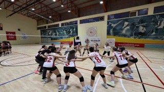 Manisada Yıldız Kızlar Voleybol İl Şampiyonu Değerli Zamanlar Spor Kulübü oldu
