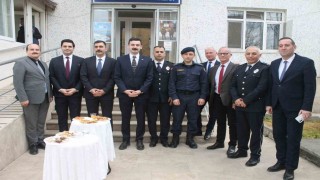Manyasta polis haftası kapsamında pasta kesildi