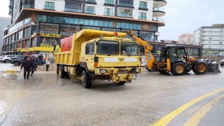Mardin Büyükşehir Belediyesi ve MARSU ekipleri sahada seferber oldu