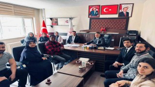 Mardin İl Sağlık Müdürü Yavuz, saldırıya uğrayan personeli ziyaret etti