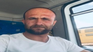 Mardinde kamyon ile tırın çarpıştığı kazada sürücü hayatını kaybetti