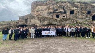 ‘Maziden Atiye Ahlat programı gençleri tarihle buluşturuyor