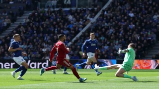 Merseyside derbisinde kazanan Liverpool