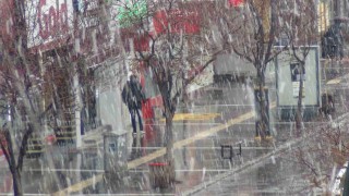 Meteoroloji uyardı: Karsta kar yağışı başladı