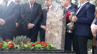 MHP Lideri Bahçeli, Türkeşin kabrini ziyaret etti