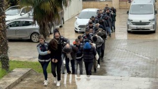 Milyonluk araç vurgunu operasyonunda yakalanan 30 kişiden 13ü adliyeye sevk edildi