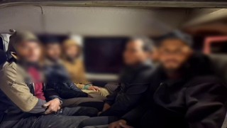 Minibüsle 14 göçmeni kaçıran organizatöre 124 bin TL trafik cezası