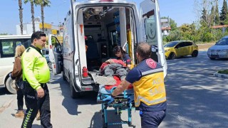 Minibüslerin çarpıştığı kazada sürücüler yaralandı