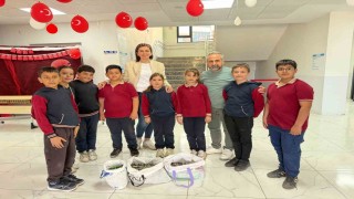 Minik öğrencilerden anlamlı proje: kapı kapı dolaşıp atık pil topladılar