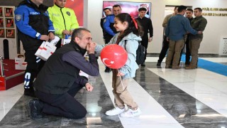 Minik öğrencilerden Emniyet Müdürlüğüne Polis Haftası ziyareti