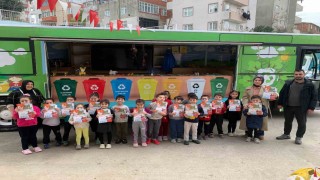 Minik öğrencilere gezici araçla sıfır atık dersi