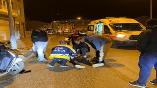 Motosiklet ile otomobil çarpıştı: 1 yaralı