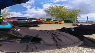 Motosiklet otomobile çarptı... O anlar kask kamerasına yansıdı
