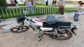 Motosikletle bisikletin çarpıştığı kazada 2 kişi yaralandı