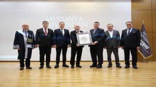 Mudanya Üniversitesinde yeni rektör Prof. Dr. Ahmet Kesik oldu