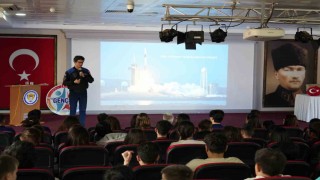 Muğlada uzay rüzgarı Türkiyenin ikinci astronotu Atasever gençlerle buluştu