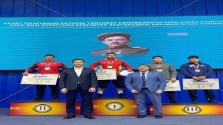 Muhittin Emre Helvacıdan gümüş madalya