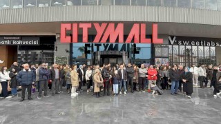 Mühürlenen CityMall AVM için basın açıklaması