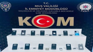 Muşta 25 adet kaçak cep telefonu ele geçirildi