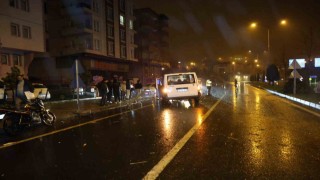 Nevşehirde kontrolden çıkan minibüs refüje çarpıp karşı şeride geçti: 1 yaralı