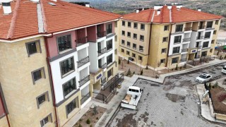 Nevşehirde TOKİ konutları hak sahiplerine teslim edildi