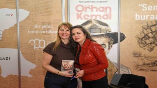 Nilüfer Açıkalın Osmangazide okurlarıyla buluştu
