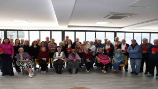 Nilüferli kadınlardan huzurevi sakinlerine gönül köprüsü