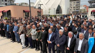 Okul saldırısında hayatını kaybedenler için gıyabi cenaze namazı kılındı