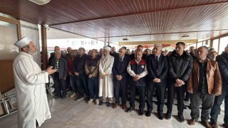 Okul saldırısında hayatını kaybedenler için gıyabi cenaze namazı kılındı