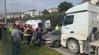 Önüne kattığı otomobili sürükledi